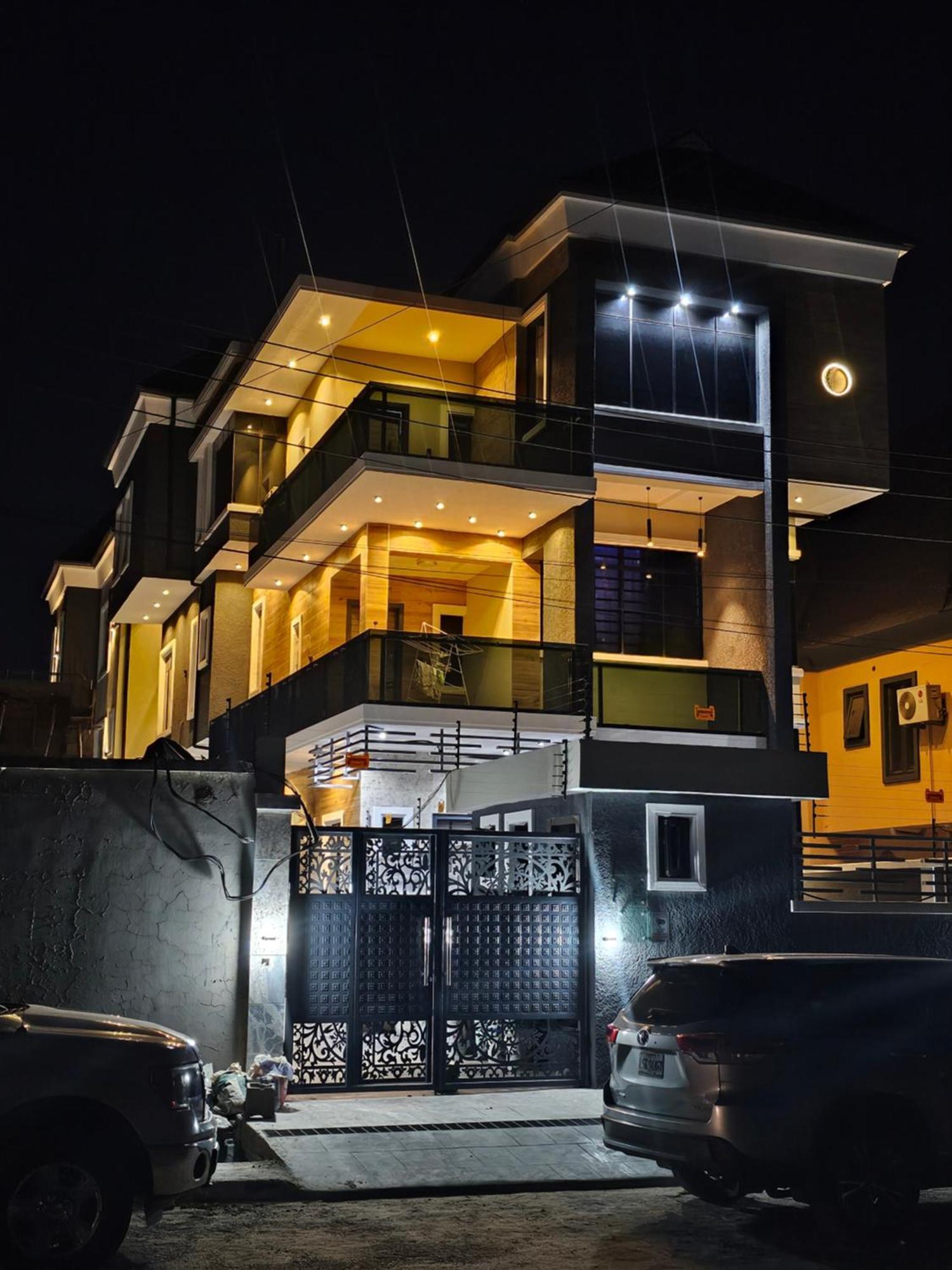 Sapphire Residences By Crystal Magodo Ikeja Buitenkant foto