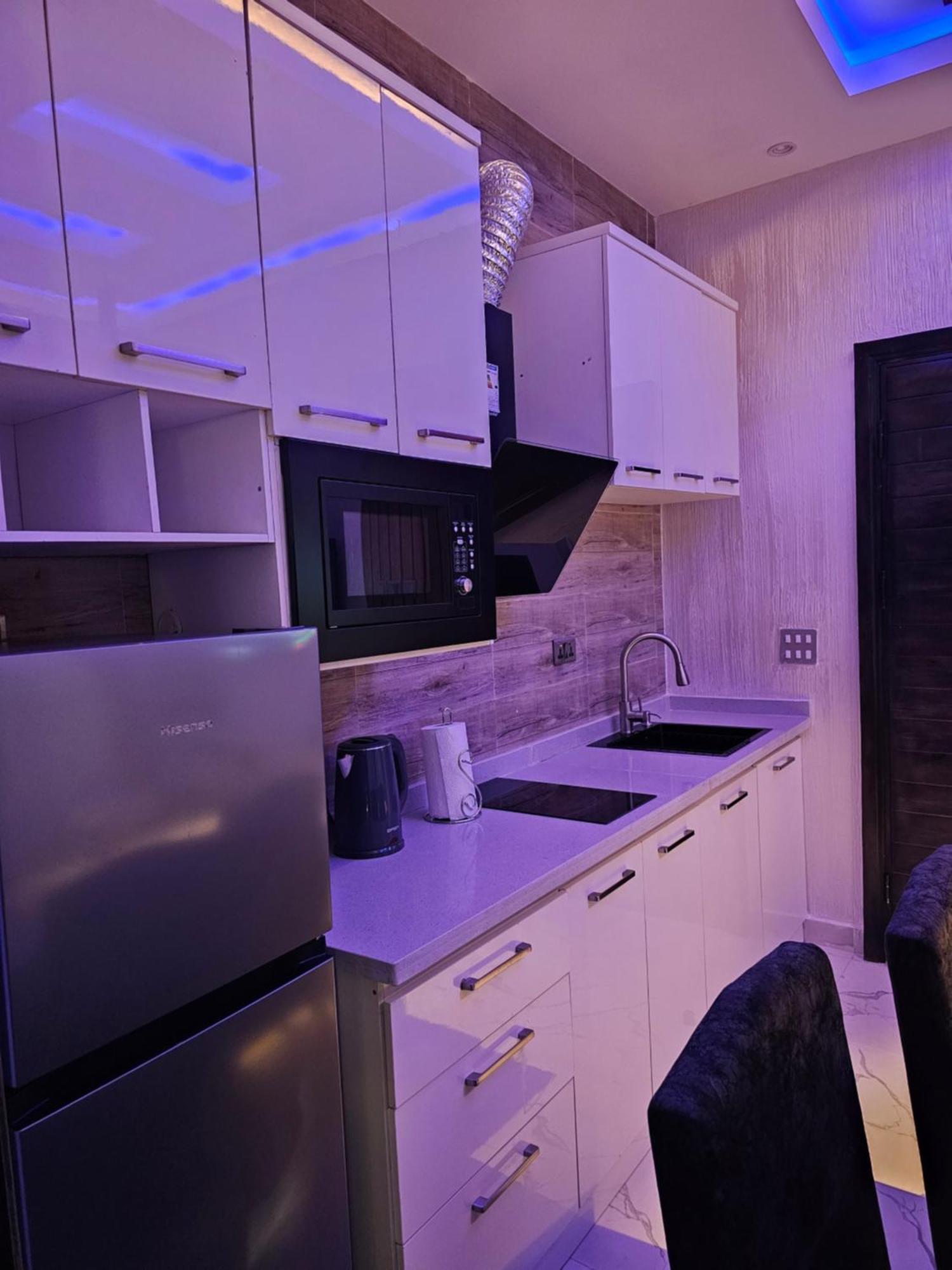 Sapphire Residences By Crystal Magodo Ikeja Buitenkant foto
