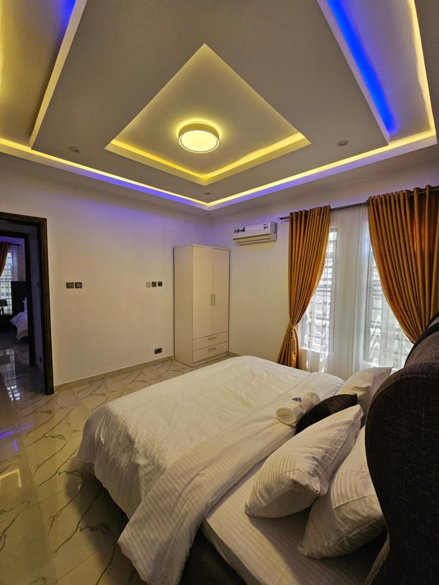 Sapphire Residences By Crystal Magodo Ikeja Buitenkant foto