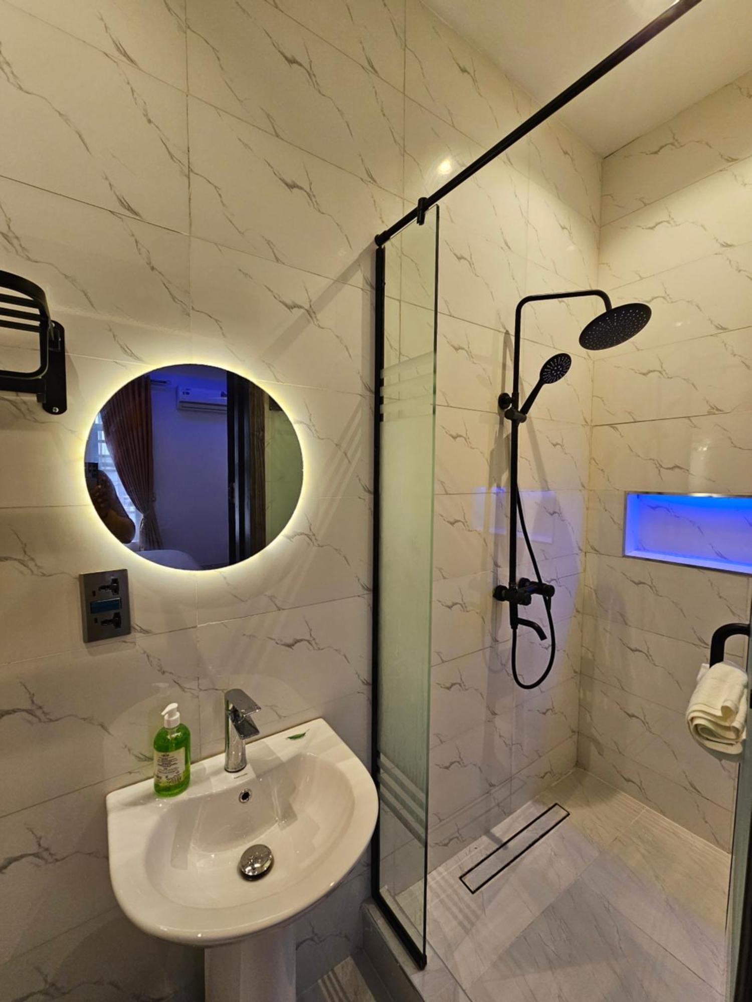 Sapphire Residences By Crystal Magodo Ikeja Buitenkant foto